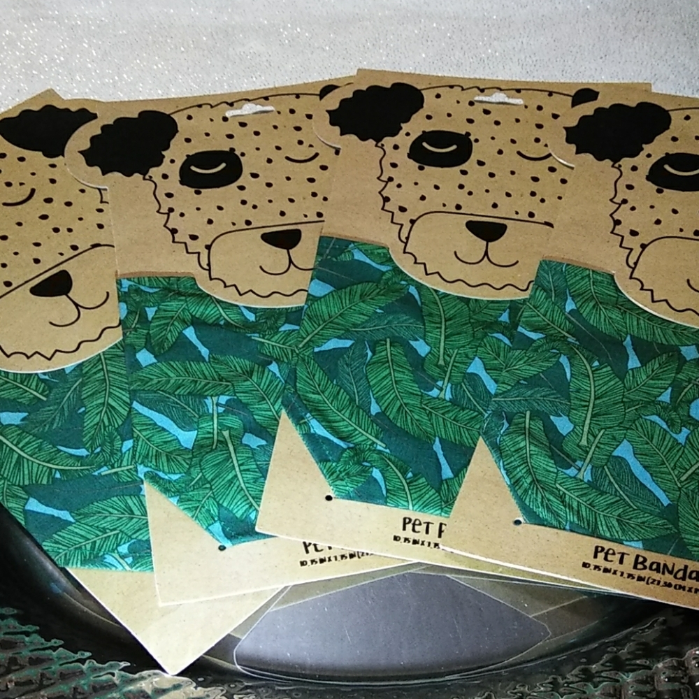 🌴🐕😻NWT ONTO THE COLLAR PALM LEAVES PET BANDANA